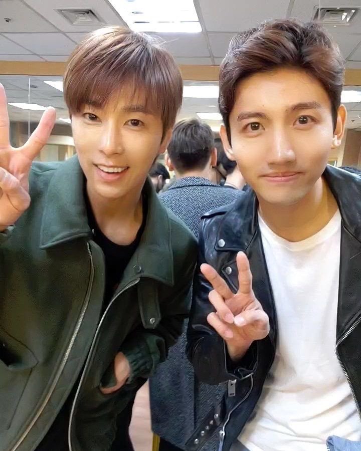 tachow26's tweet photo. 우리00이친구 창민이랑 한컷!^^
창민이 어렸을때본게 엊그제같은데 벌써이렇게컸네요~~ 세월이참 빠르다~~^^ https://t.co/jYlb6yfOvQ