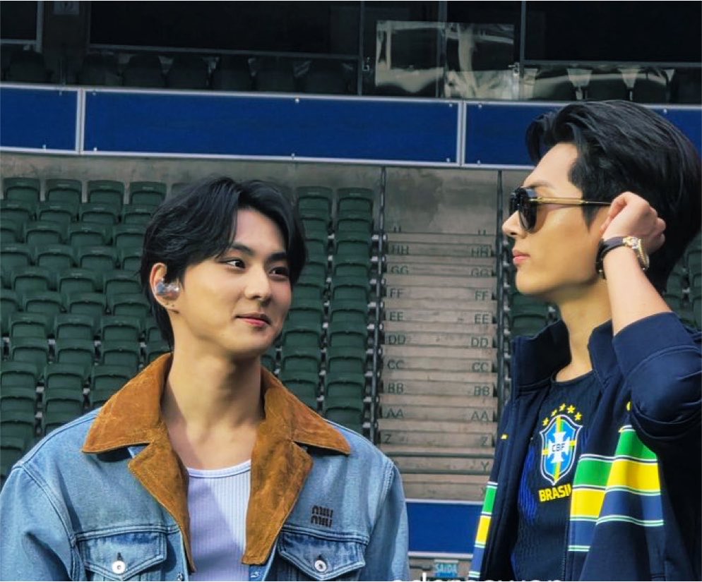mondayinjeju's tweet photo. “Couples eat for free”
How i look at bro : https://t.co/JNIE76PHoZ