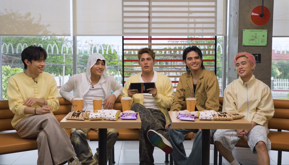coffeexpanda's tweet photo. laftrip πΉπ€£
in 18 minutes, andaming memeable contents! slmt, ninang @McDo_PH
#SB19 #McDoPH
@SB19Official
π https://t.co/mki6fdz1Bc https://t.co/69xP9rZbK6