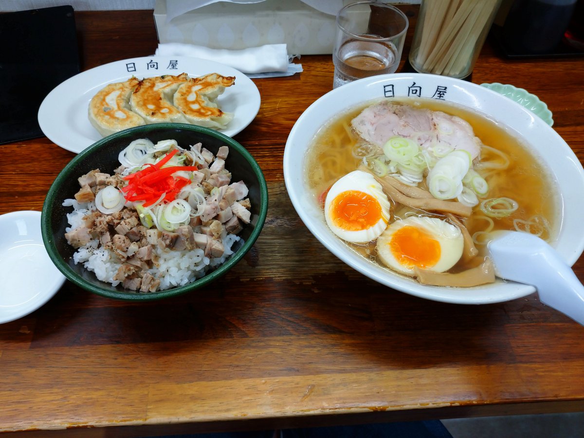 jityama's tweet photo. いざ   実食！！ https://t.co/NpVuOhV4XJ