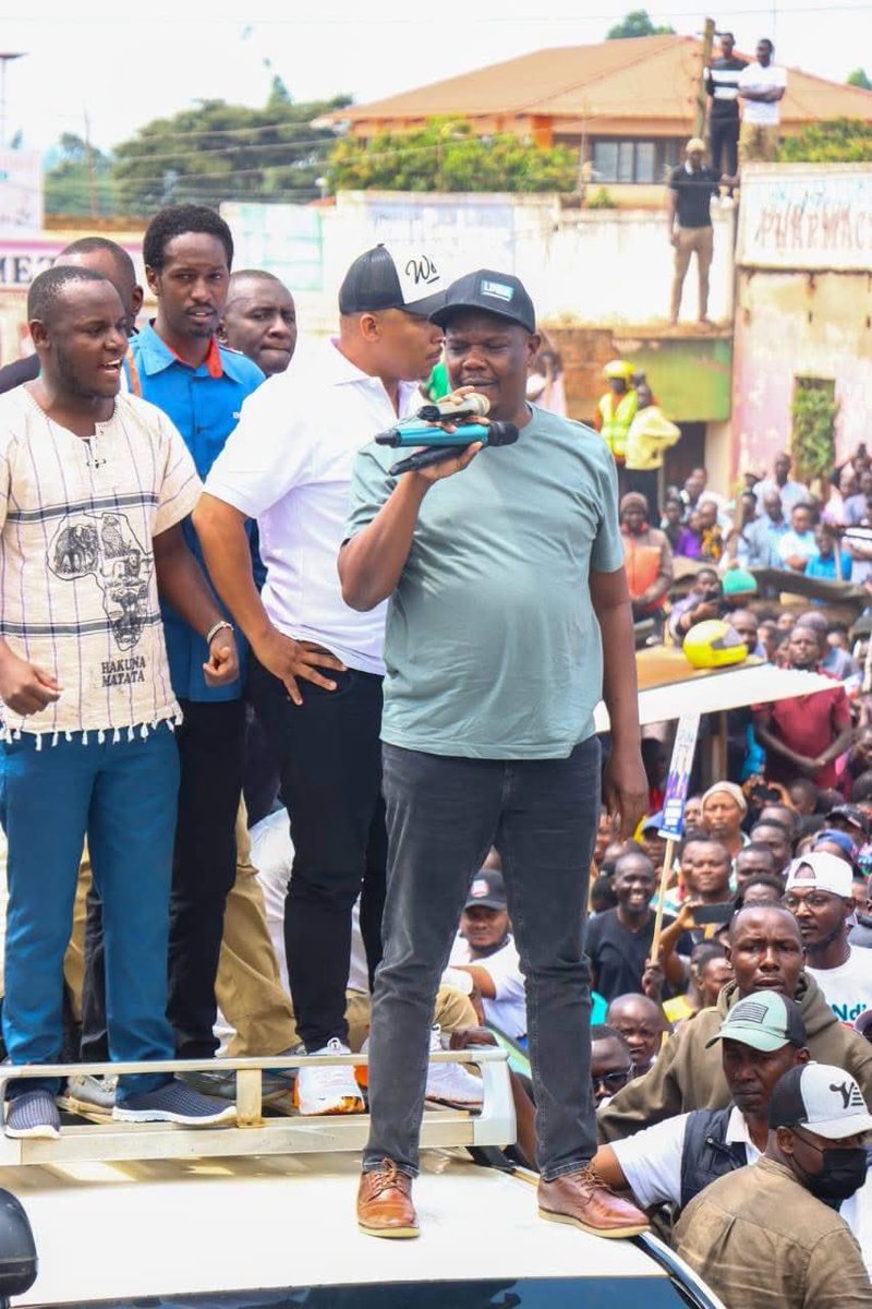 Mabonga_254's tweet photo. Last Sunday during the Linda Mwananchi Rally in Kimilili, the people of Kimilili came out in large numbers. They roared🫡

I was right there in my signature shirt full of emotions as I see our people have gradually shifted from politics of tokenism.

As HE. David Maraga has always said, 2027 is our to bring change, it will be tragedy if we allow William Ruto to get another term.

My request is that the opposition (those with similar values) unite to get this done.

We are forming the next government.