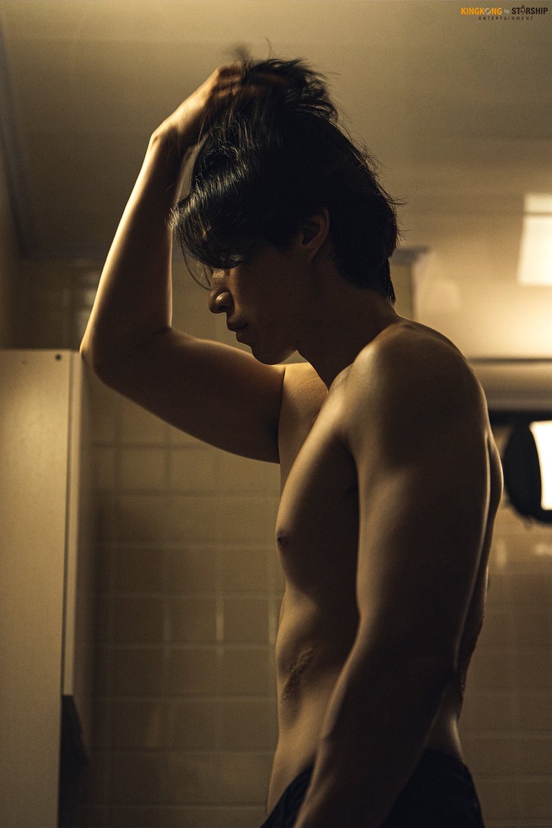 risa6chan's tweet photo. I was about to have lunch, but this thirst trap made me full already 🤤🤤🤤 https://t.co/54Q9IEw7fC