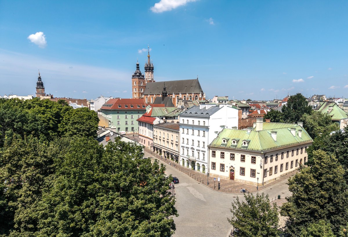 krakow_pl's tweet photo. #Krakow #rano #pogoda #slonca #Sienna
Dzień dobry!
Według prognoz już tylko trochę trzeba poczekać na słoneczny, ciepły dzień. ☀️
Przez najbliższe dni temperatura wyniesie ponad 28°C.
📷 Jan Graczyński/ https://t.co/FMBF6Sa6vL https://t.co/2EXlGo7JjU