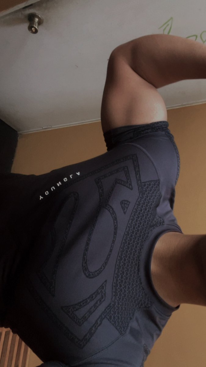 Cristia78688418's tweet photo. Recuerden pedir su dosis de bicep para combatir la depresión 🥹 https://t.co/zLRfyz0rwc