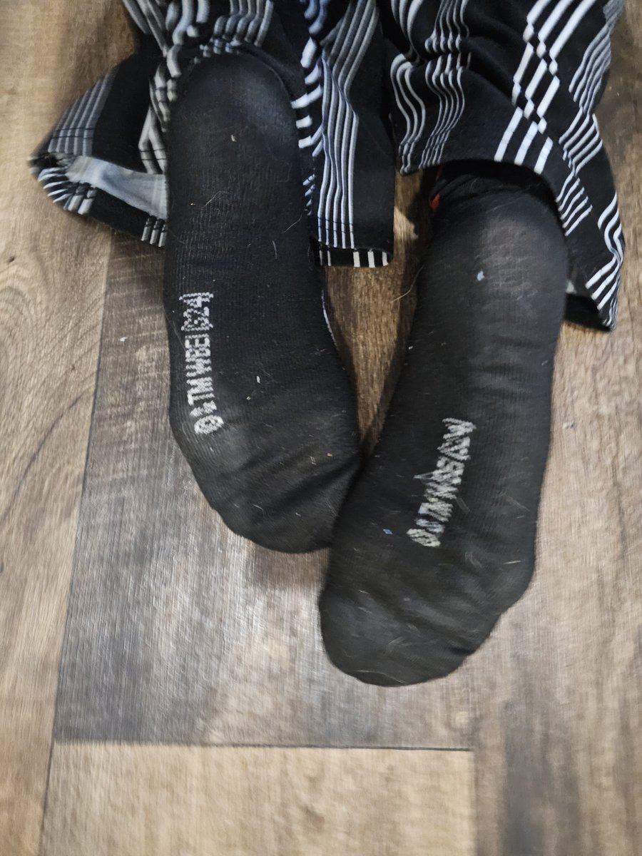 MoneyMinx333's tweet photo. Gook luck convincing her that my dirty stinky socks were a necessary expense 🤭 https://t.co/7efPVkTA45