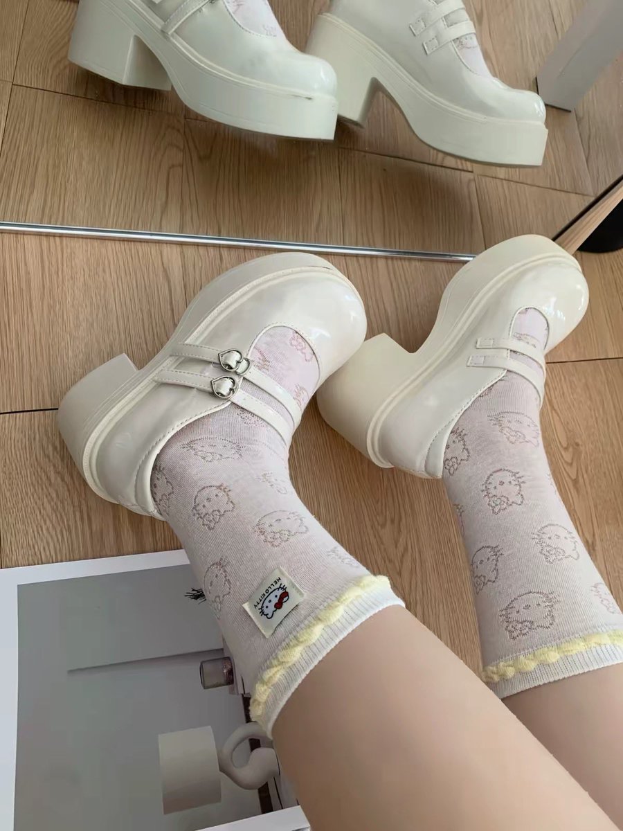 YWTUTU987's tweet photo. 🎁 新到福利抽奖来一波🤔
 
这期奖品：【入yin内裤x2，入音棉袜x2，潮吹水x1】
参与条件：
✅ 关注
✅ 转发
✅ 评论
✅ 点赞

转发满100开奖^_^
#周末抽奖 #原味抽奖 #福利放送 https://t.co/VedVO2600M
