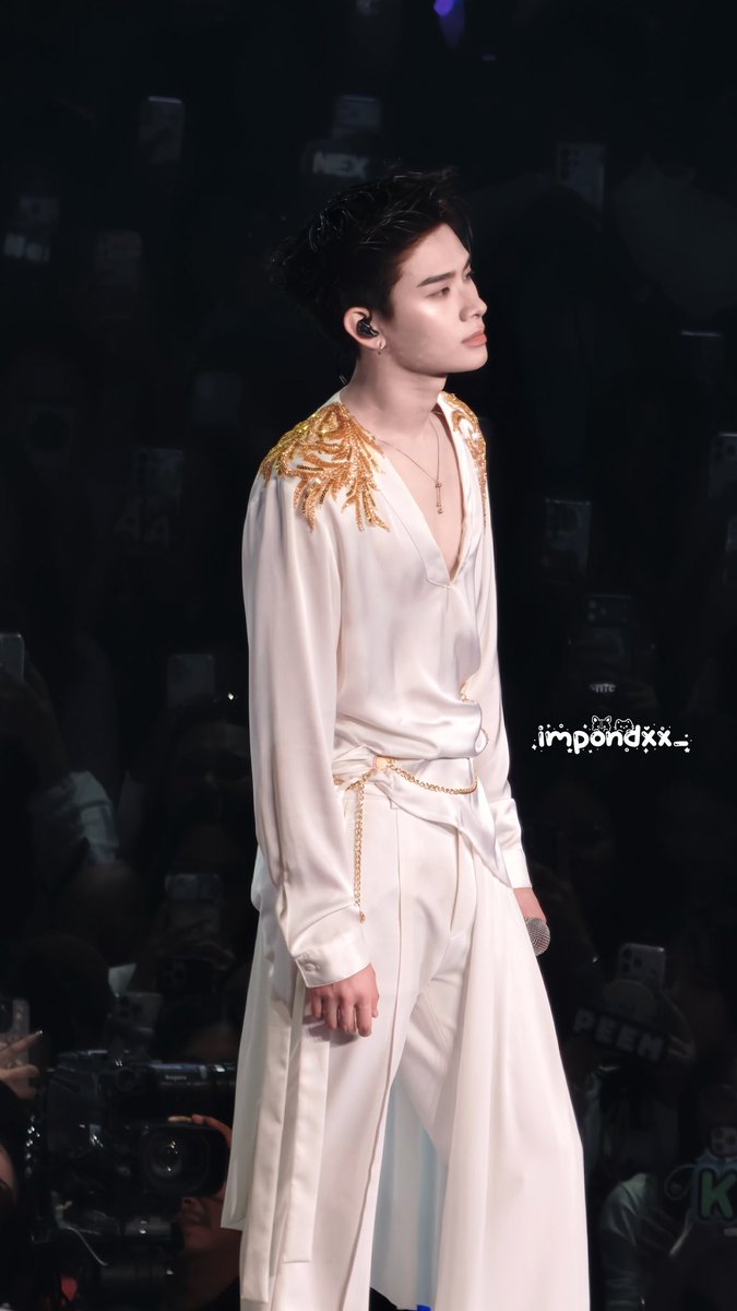 impondxx_'s tweet photo. ขอลงเก็บไว้หน่อยชอบมู๊ดภาพมาก

#THAIchayanon 
#BUS_LIGHTASONE_D3
#BUS_LIGHTASONE https://t.co/cYDGfsPm7M