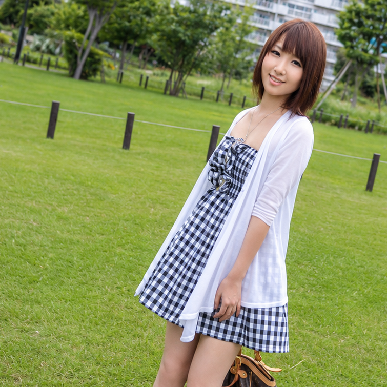 gb_hf_rf's tweet photo. 【今週のリアルファイルその2】
水島みなちゃん
柔らかな肌に包まれた彼女が、優しく触れられるうちに徐々に熱を帯びていく様子が印象的。声を抑えきれず腰を震わせ、深く繋がるたびに体を仰け反らせて何度も達する姿がリアル。素直な反応がしっかり映ってます。
#素人 #中出し #敏感 https://t.co/NwTnGwgshe