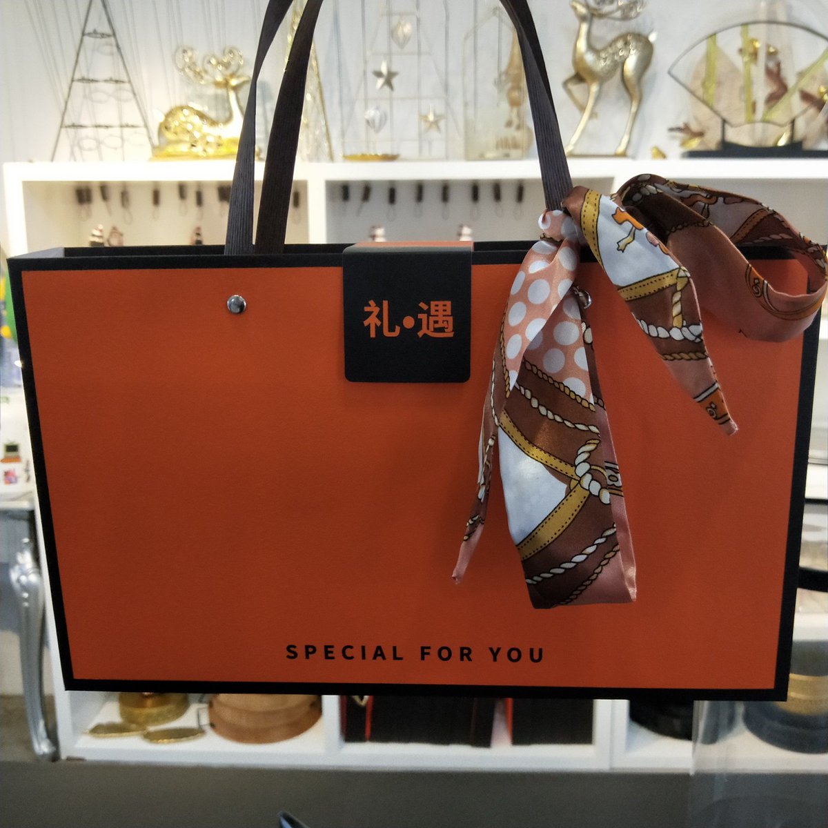 ingrid_joh68329's tweet photo. Baked my famous chocolate chip cookies for neighbors today! Knocked on doors with a big batch, got the sweetest hugs in return—small joys make the best connections.， https://t.co/pqXwxxhfux