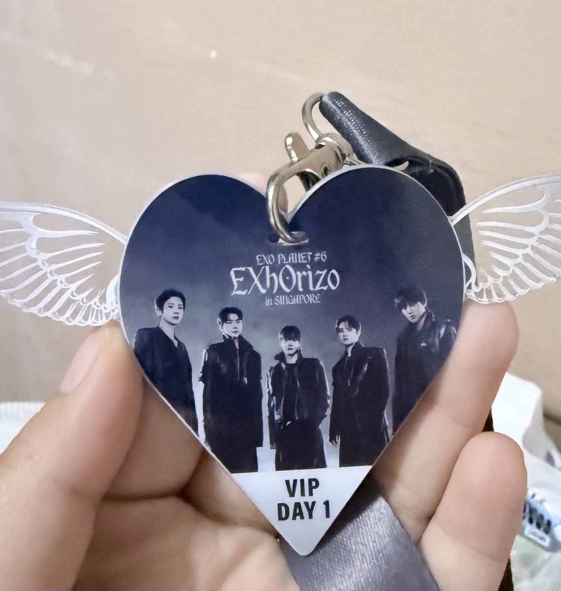 twentydul_'s tweet photo. Just realise there’s a typo for my vip lanyard but its okay (who did the work though shouldnt one master photo sent for all the same????) https://t.co/EIgNS1ryKq