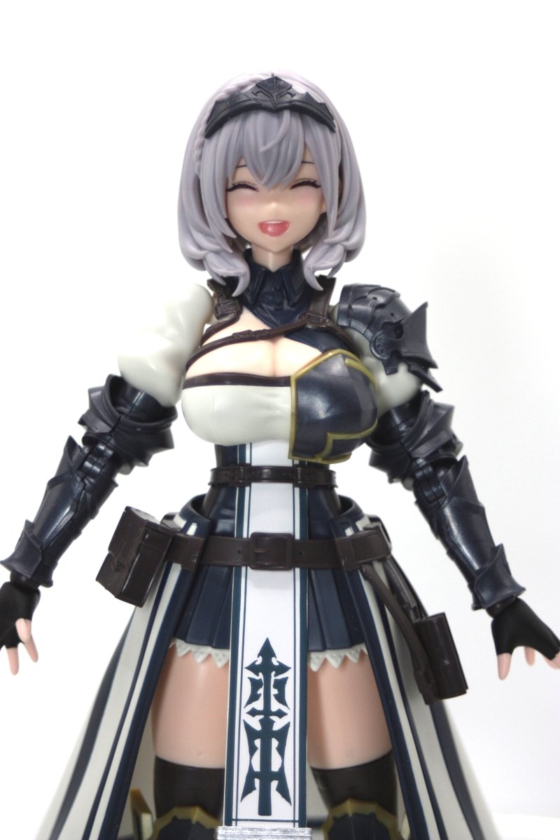 AbyssWind's tweet photo. 白銀ノエルさんのプラモ素組できたー
表情は3種で付属品は団員さん、牛丼、メイスの3種 https://t.co/aav1JLyd2t