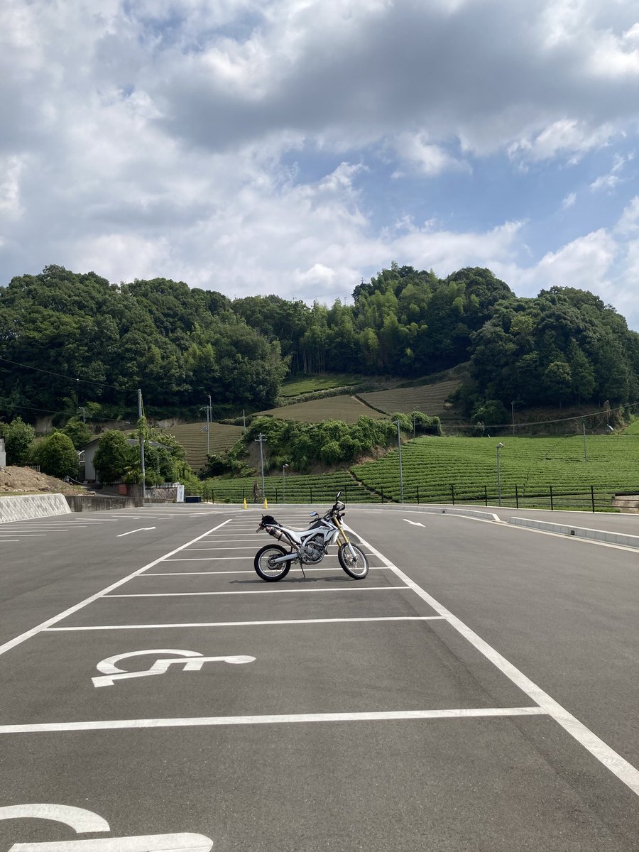 yukiboon915's tweet photo. 先程、帰宅しました😃
1人ボッチの駐車場、のんびりといつもの周遊コース走りました🏍️。
この時間に走れる事を幸せに感じながら✌️ https://t.co/RemU9XBjEB