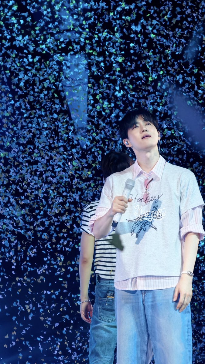 sugarlilbear's tweet photo. SUHO

#SUHO #EXhOrizoninSG #EXhOrizoninSingapore https://t.co/j06qgErDK7