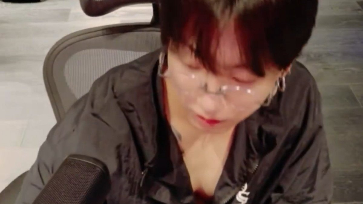 suggukru's tweet photo. 😔😔😔😔😔 https://t.co/xFJIBcoed4