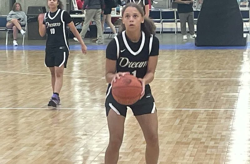 PGHMissouri's tweet photo. Who Are Some Under the Radar Guards We Watched This Summer  

@luhlmeyer  @ParkHillGirlsBB  @KinleyLuna10  @BbCarthage  @c30rowe_bball28  @PotosiGBB  @chayseuhlmeyer  @MissouriPhenom  @JuliaPfau4 @2027kennakirby  

Click to view the article!
https://t.co/ivuJ5TTdYJ https://t.co/j4YMaISQt8