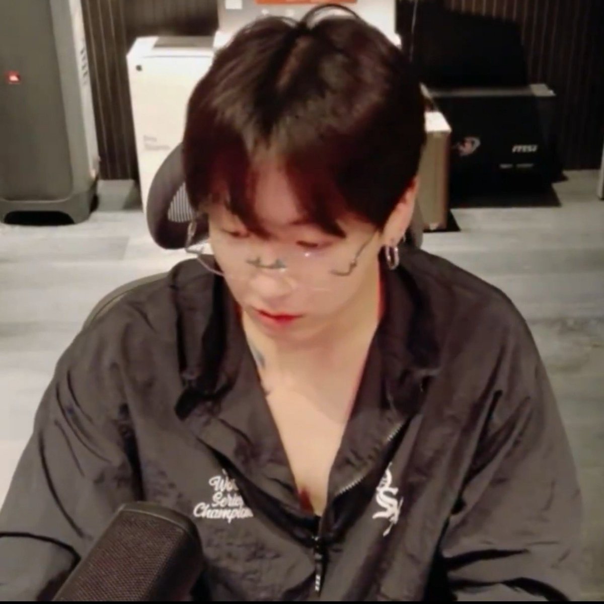 suggukru's tweet photo. 😔😔😔😔😔 https://t.co/xFJIBcoed4