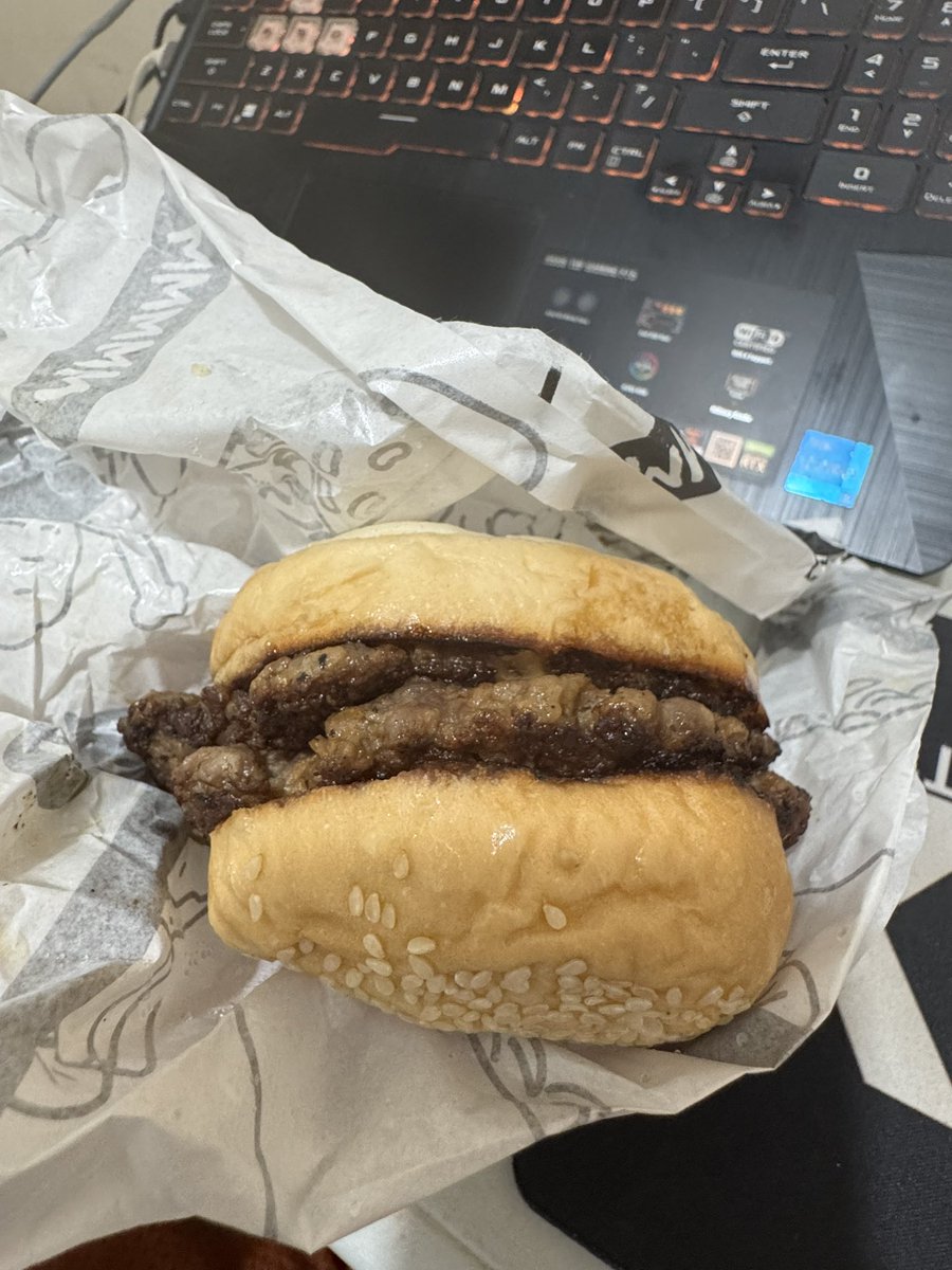Kimyneutrons's tweet photo. Php 1000

🔁 + ♥️

fol
low🤣 

Sarap ends anytime HAHAAHAH https://t.co/qupCjP6JZZ