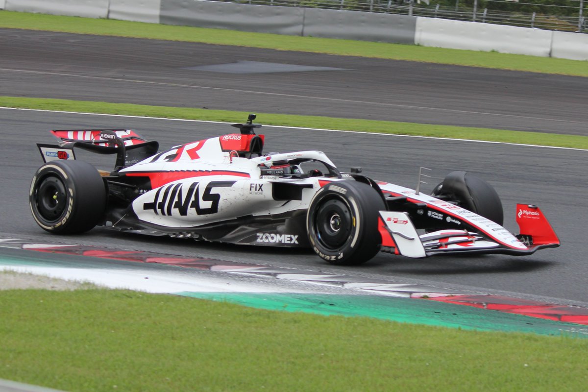 racingdriver_jp's tweet photo. TGR Haas F1 Team 2026 Testing of Previous Cars in FUJI SPEED WAY

#HaasF1 #f1jp
@Nirei_Fukuzumi 
@HaasF1Team https://t.co/RRO7Wi3SxD