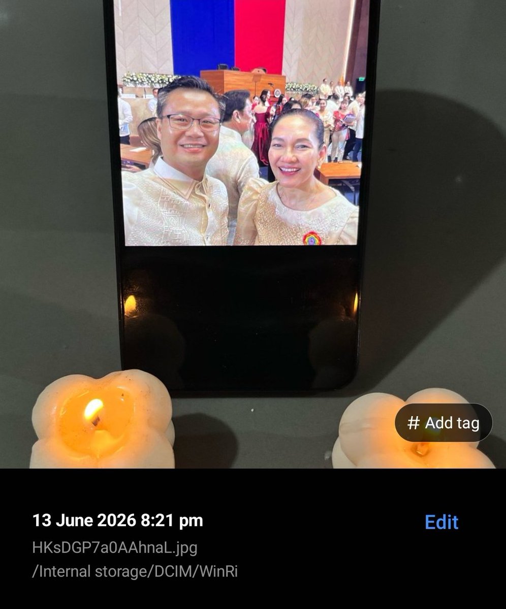 amaaiizing's tweet photo. Paano hindi sumobra ang blessings sa SONA kahapon eh june 13 palang nagtitirik na kami ng kandila para sa another selfie 😭

KIKONEK WITH WINRI
#GDM2Core #whoremembers https://t.co/3LEJWE0gou