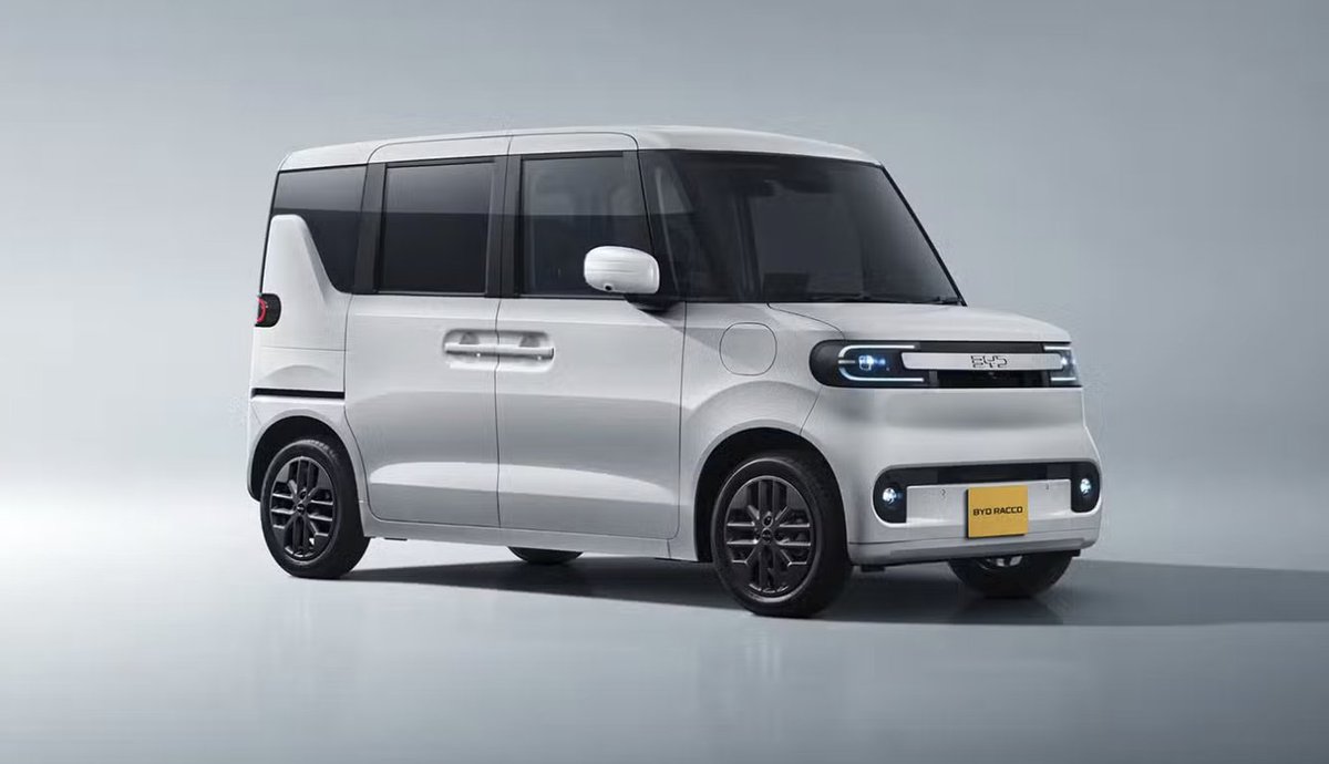 AutoAsiaBreak's tweet photo. BYD Cracks Japan's Kei Car Market With the Racco

✅Starts at 2.145M yen, under 2M after subsidy
✅Up to 320 km WLTC range, longest in class
✅Undercuts Nissan Sakura on price and range
✅1st Chinese automaker in Japan's kei segment

#BYD #Japan #EV #AutoAsia https://t.co/cFlNZX2y3D