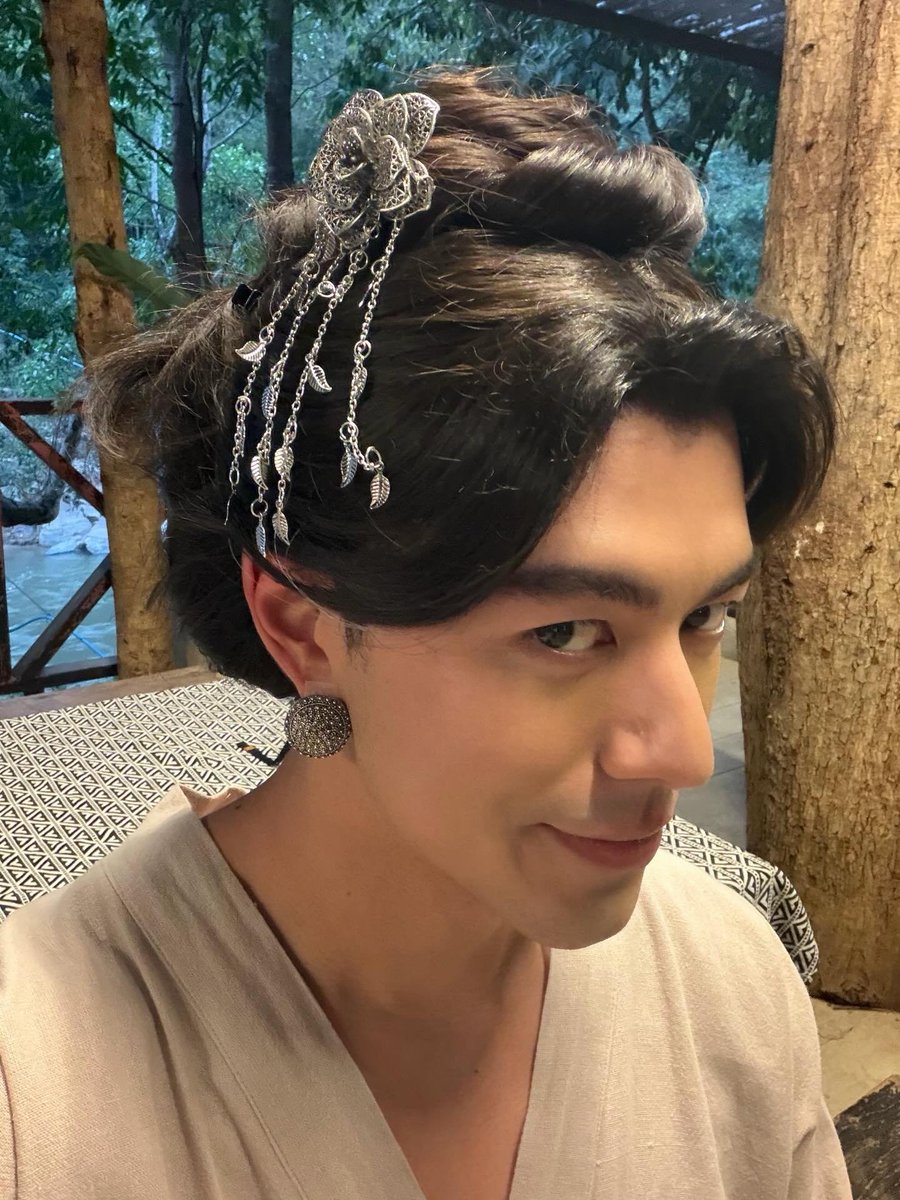 _aishiteru_1's tweet photo. ละชีสวยจนอยากจีบแต่กลัวโดนดาบคู่ https://t.co/84SeK17MDM
