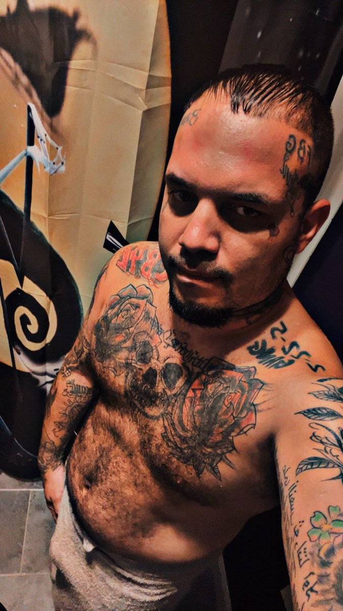 DominicSecretz's tweet photo. Do you like a man who gives clear instructions?
#Latino #Tattoos
#daddy #cum #dadbod #bwc #horny #nsfwtwt https://t.co/DCG2ZNo3sI