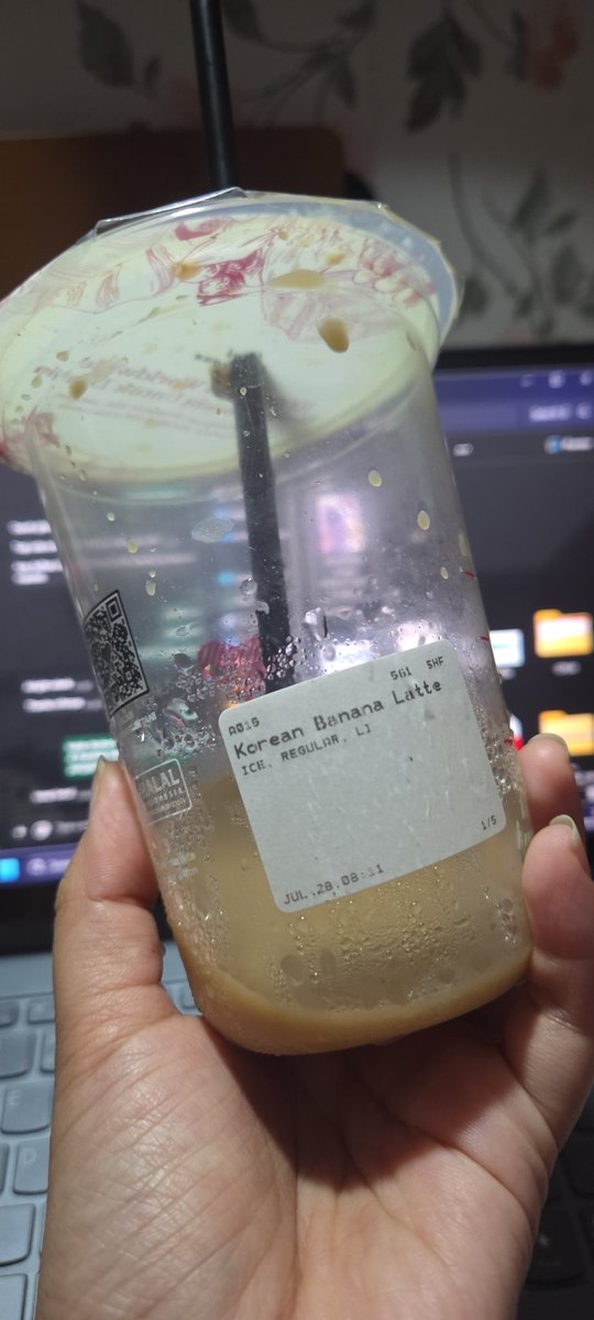 andypr_t's tweet photo. So far so good. Cumaaa, duh aku gk tau apa gak cocok ya kopi + banana tuh, krn biasanya minum kenangan yg aren latte aman aja.
Lah ini, udah 3 kali bolak balik kamar mandi hiks srot😢

Fix sfs satu indo kek nya pada mules dah di era #KopikenanganxNCTHAECHAN https://t.co/CjJJYetmXt