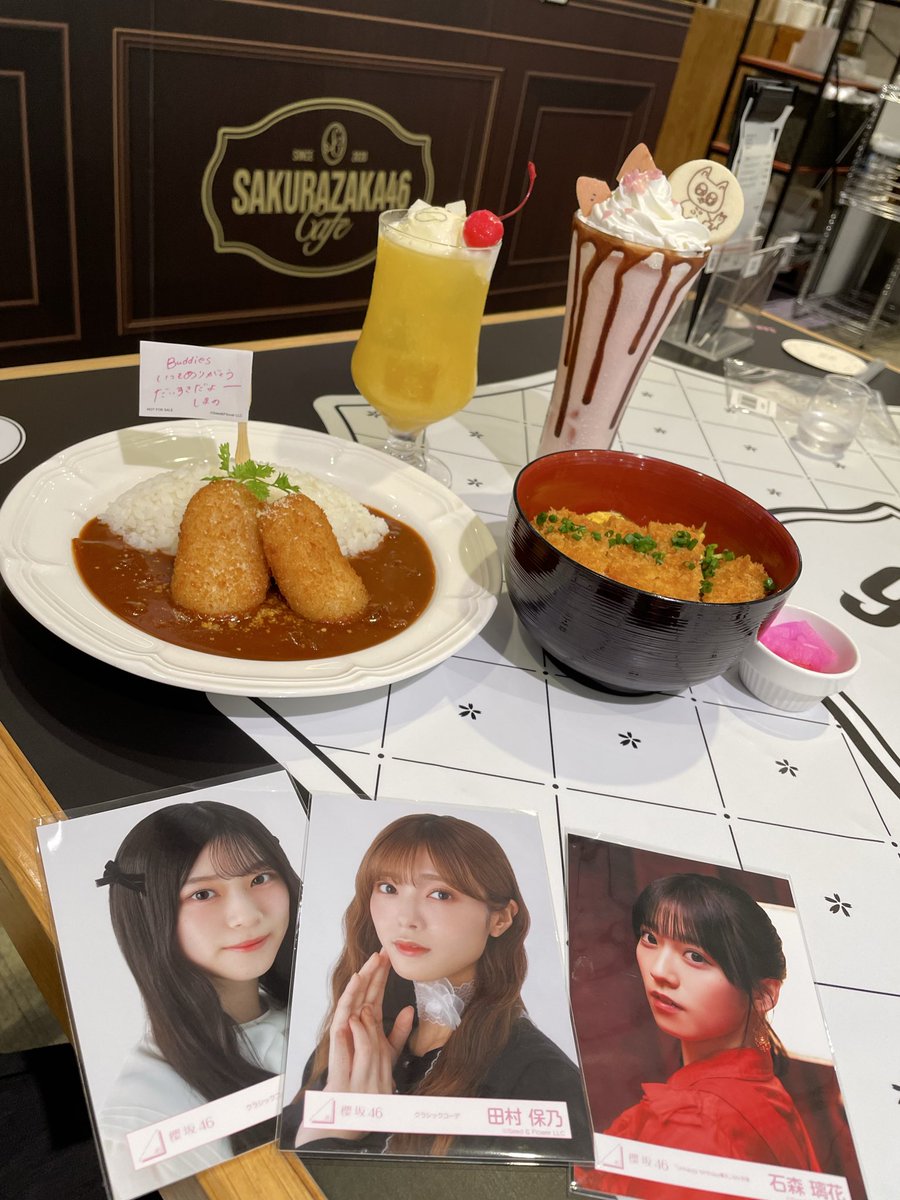Ar_snw75's tweet photo. ライブ前に櫻坂カフェ行ってきた🌸 https://t.co/3DUwOv6G57