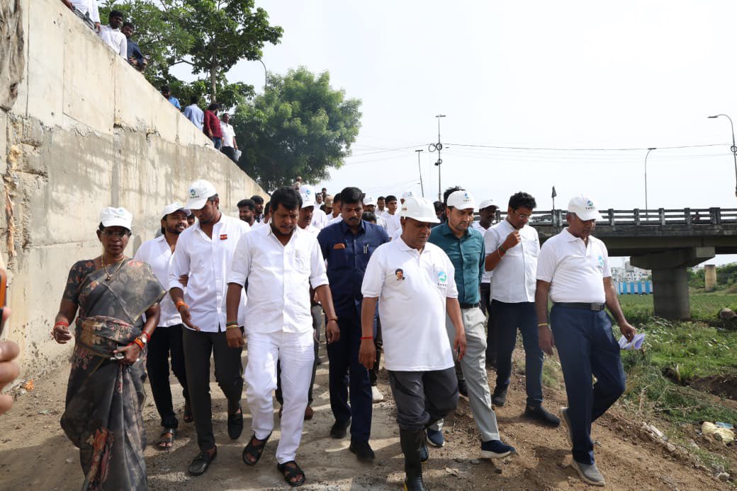 OfficeOfNAnand's tweet photo. மாண்புமிகு தமிழ்நாடு முதலமைச்சர் @CMOTamilnadu அவர்களின் உத்தரவுப்படி,

இன்று (28.07.2026) செவ்வாய்க்கிழமை,

மாண்புமிகு ஊரக வளர்ச்சி மற்றும் நீர்வளத்துறை அமைச்சர் திரு. N. @BussyAnand MLA அவர்கள், சென்னை மற்றும் புறநகர் பகுதிகளில் உள்ள நீர்நிலைகளை (1/3) https://t.co/UDAZ6YnHsN