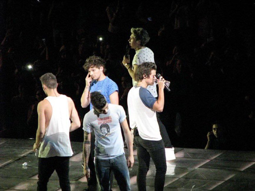 ot5hourly1d's tweet photo. https://t.co/xtk0MBgMXC