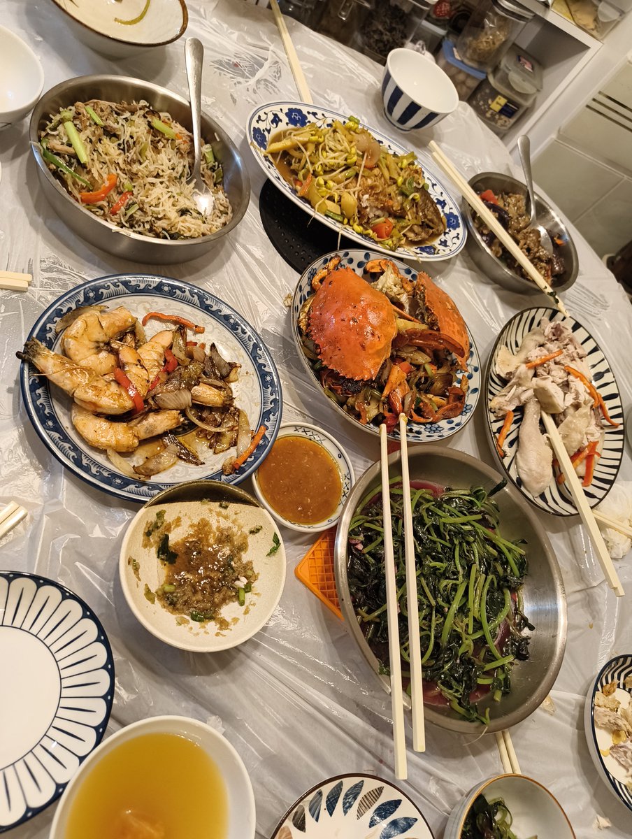 _ToToRoTY_'s tweet photo. DinDin to celebrate birthday (not mine) https://t.co/Qm2LZw04X6