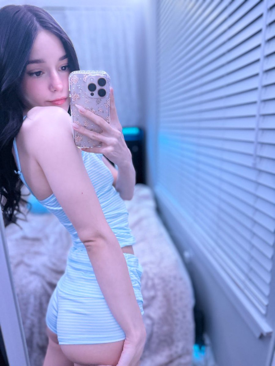 urfavekat_'s tweet photo. I hate being horny and single https://t.co/xrqLpUhGUi
