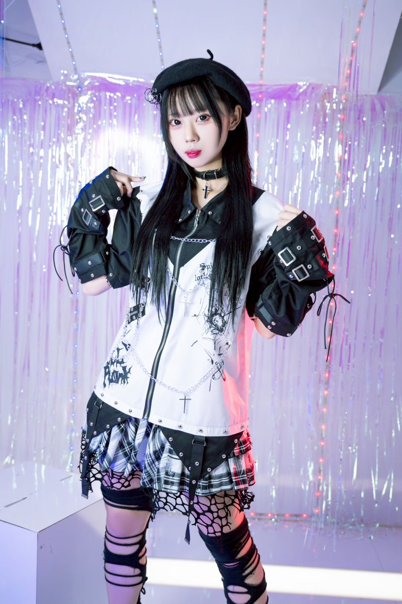 jillpunk's tweet photo. 仿生デーモン☠️オリジナルフェイクレイヤードシャツ

😎覚醒する禁忌
裁きは、ここから
・フェイクレイヤード仕様
・スリーブ取り外し可（夏対応）
シャツを見るhttps://t.co/muVC5awj1v
アマゾンで見るhttps://t.co/6TNXl7i8hf
着るか、堕ちるか。
 #パンクファッション　#かっこいい #オリジナル https://t.co/cbpMRQnkKa