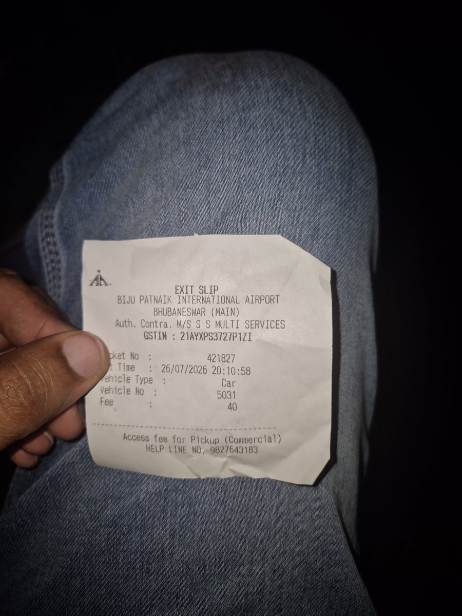 SunilSe44540955's tweet photo. @UberIN_Support Sharing the payment details airport toll 40rs and to driver 265rs total 305 https://t.co/x8U4Eisjae