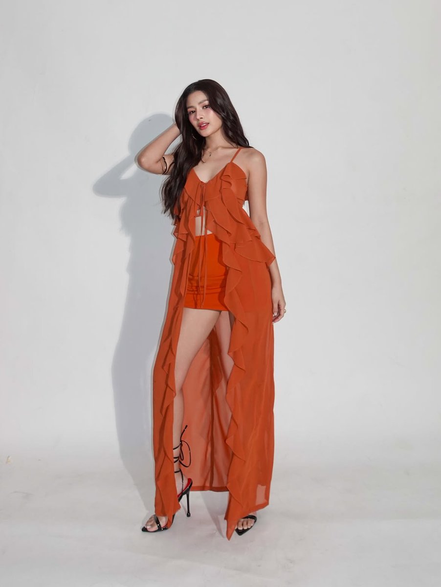NewsKoPH's tweet photo. GLAMOROSA si AZ Martinez sa kanyang latest photos sa IG.

"All love from lexi of iao :)," sey niya sa post.

📸 : @_azmartinez / IG

Sundan: https://t.co/cPs5DJ6wL9 https://t.co/9eYTpKrMYM