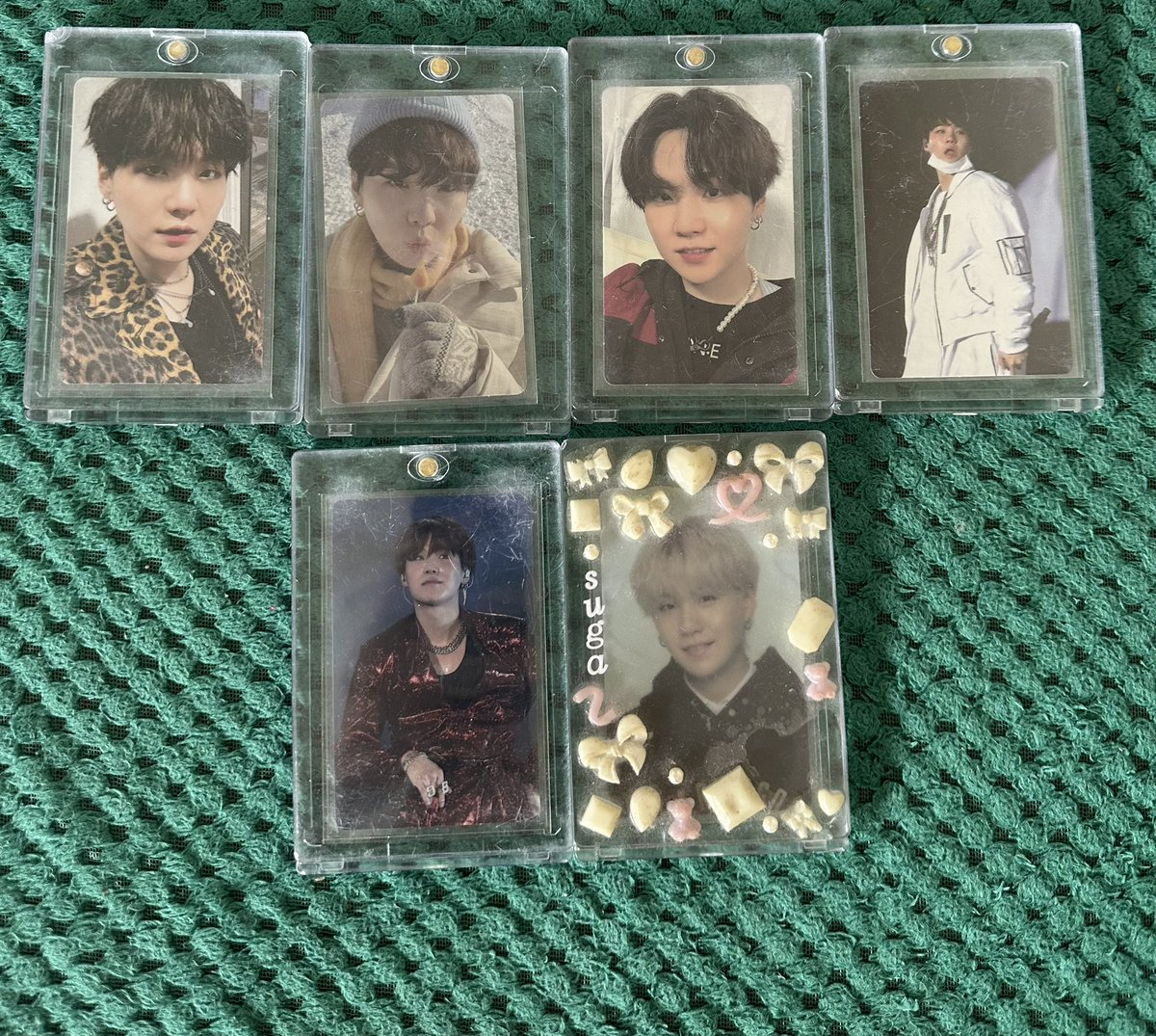 seesawithme's tweet photo. WTS LFB BTS PHOTOCARDS

Letting go of pieces of my collection so they can find a new home. 💜 Hoping these photocards bring someone else as much joy as they brought me.
If they don't find a new owner... I guess they're meant to stay with me. 🥹✨￼ https://t.co/lFBNYc3YdK