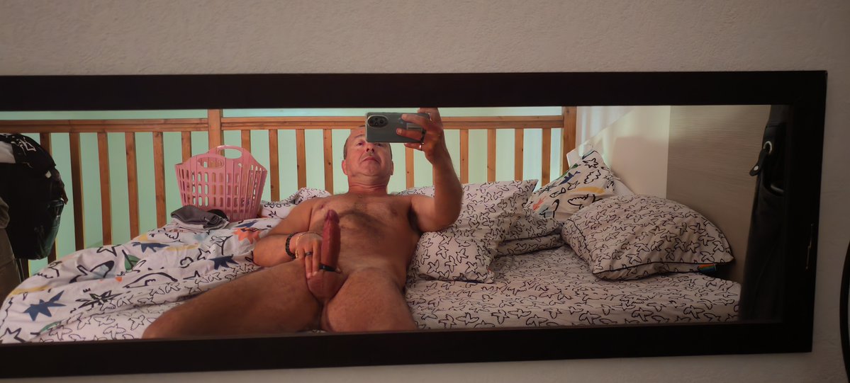 philoxera73's tweet photo. Bonjour les coquines et les coquins, un petit mardi miroir pour accompagner votre journée. Une petite série pendant mes vacances. Passez une agréable journée. #Exhibition, #Erection, #Miror, @PartageDefiHot, @OrgasmicGroup . https://t.co/SS0E84DaFM