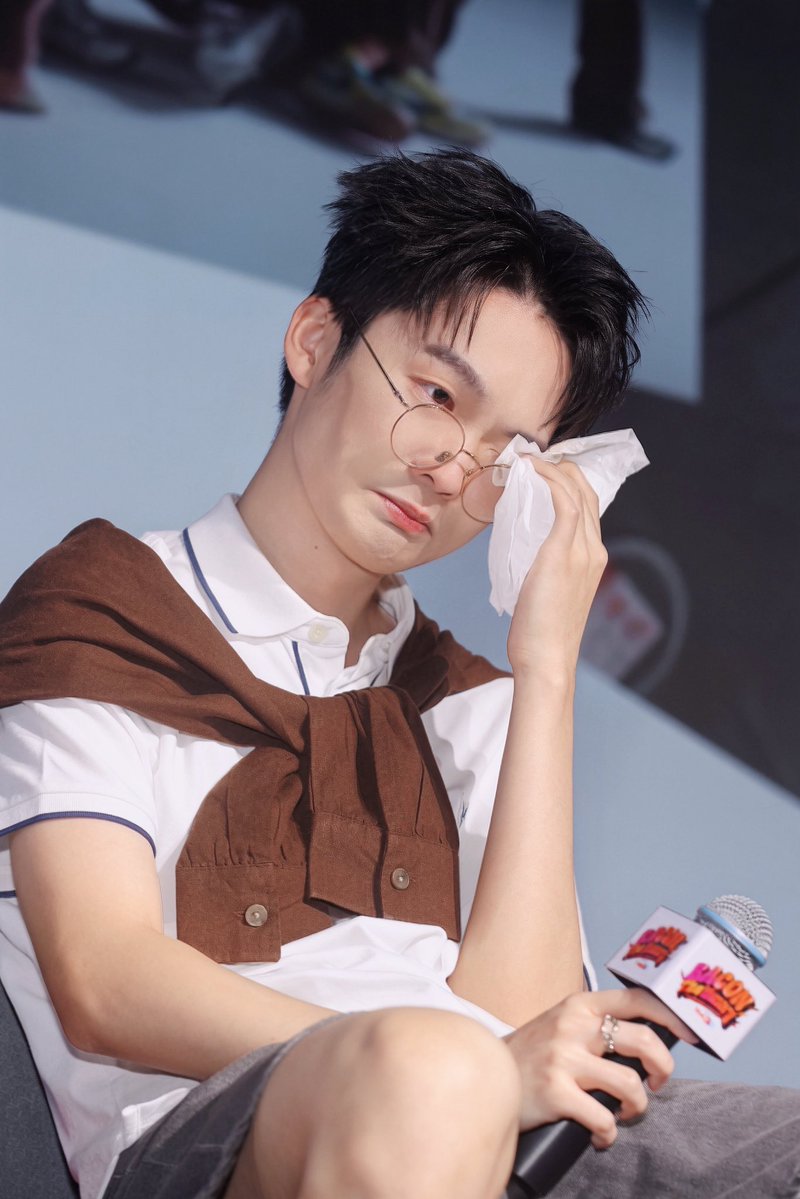 bacontimes's tweet photo. อยู่ร่วมกันมาทุกช่วงทุกอารมณ์ทุกเหตุการณ์ #MarkKyไม่ง่วงเลย

#BaconTimeFanMeet #bacontimethememory
#ทีมBaconTime #Ampverse https://t.co/p0GePC5ouA