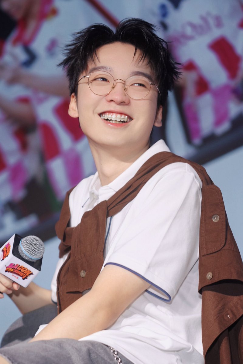 bacontimes's tweet photo. อยู่ร่วมกันมาทุกช่วงทุกอารมณ์ทุกเหตุการณ์ #MarkKyไม่ง่วงเลย

#BaconTimeFanMeet #bacontimethememory
#ทีมBaconTime #Ampverse https://t.co/p0GePC5ouA