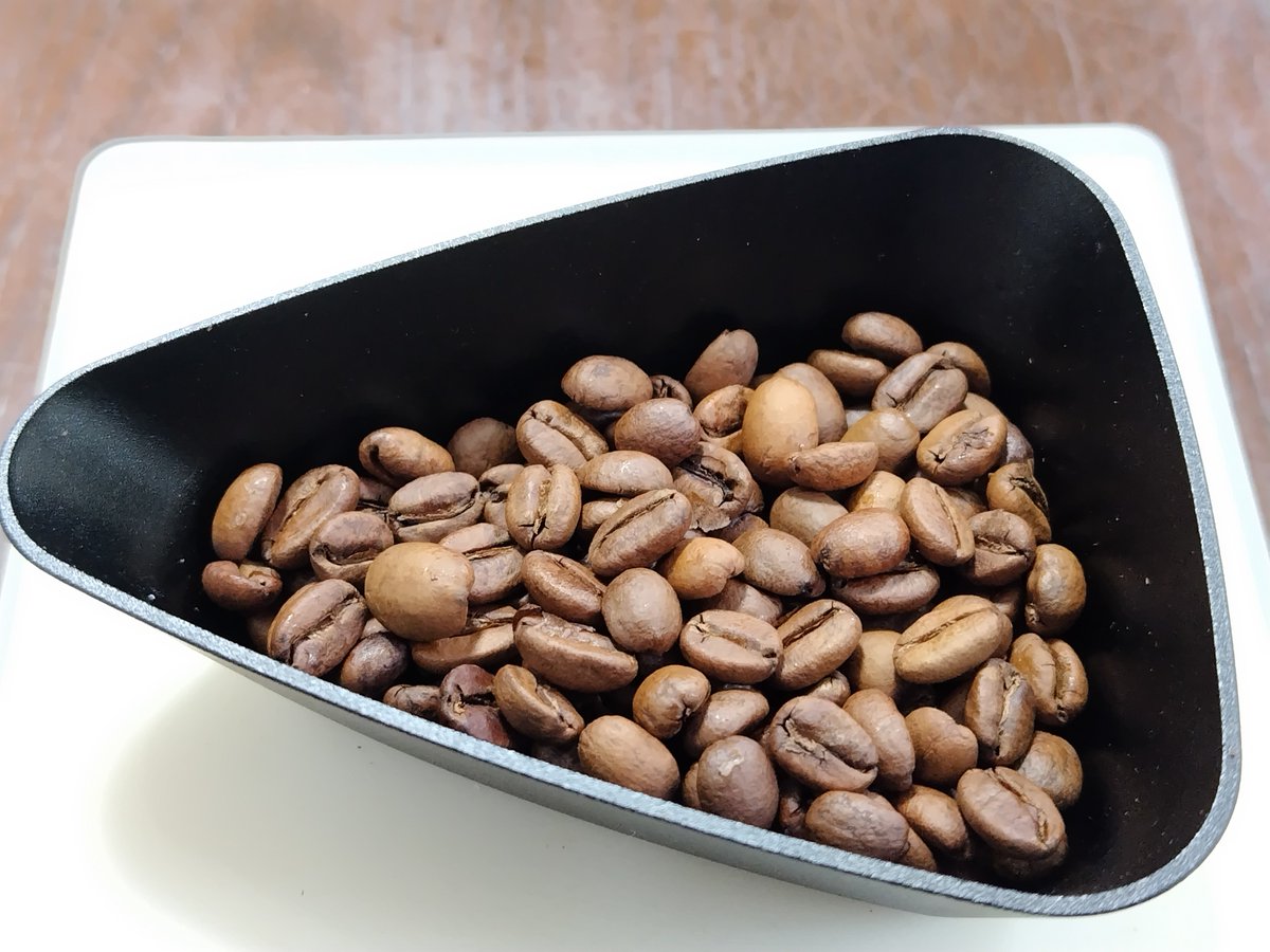 aruzak72's tweet photo. 急冷アイスコーヒー淹れました✨

P CABIN COFFEE ROASTER　さん
エチオピア イルガチャフィG1 ベロヤ 7Days アナエロビック ナチュラル
を
SIMPLIFY the Brewerで淹れました

浅煎りアイス https://t.co/tnh8fP6uEr