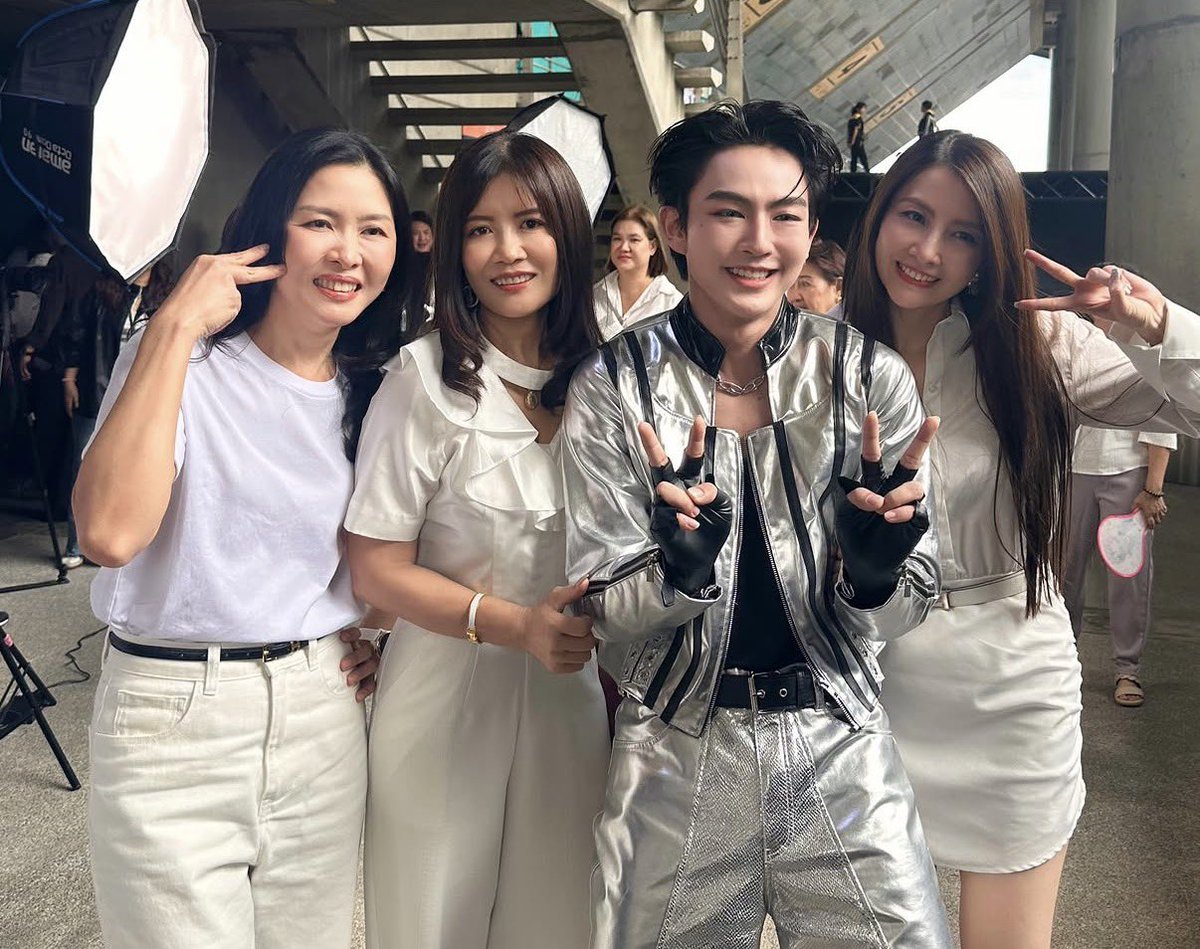 mo_pey's tweet photo. แล้วคัยจาไม่เอ็นดูน้องฮ้าทบ้าง เด็กดีของแม่ๆ 🫳🏻🫳🏻 https://t.co/aTCN5a4YEY