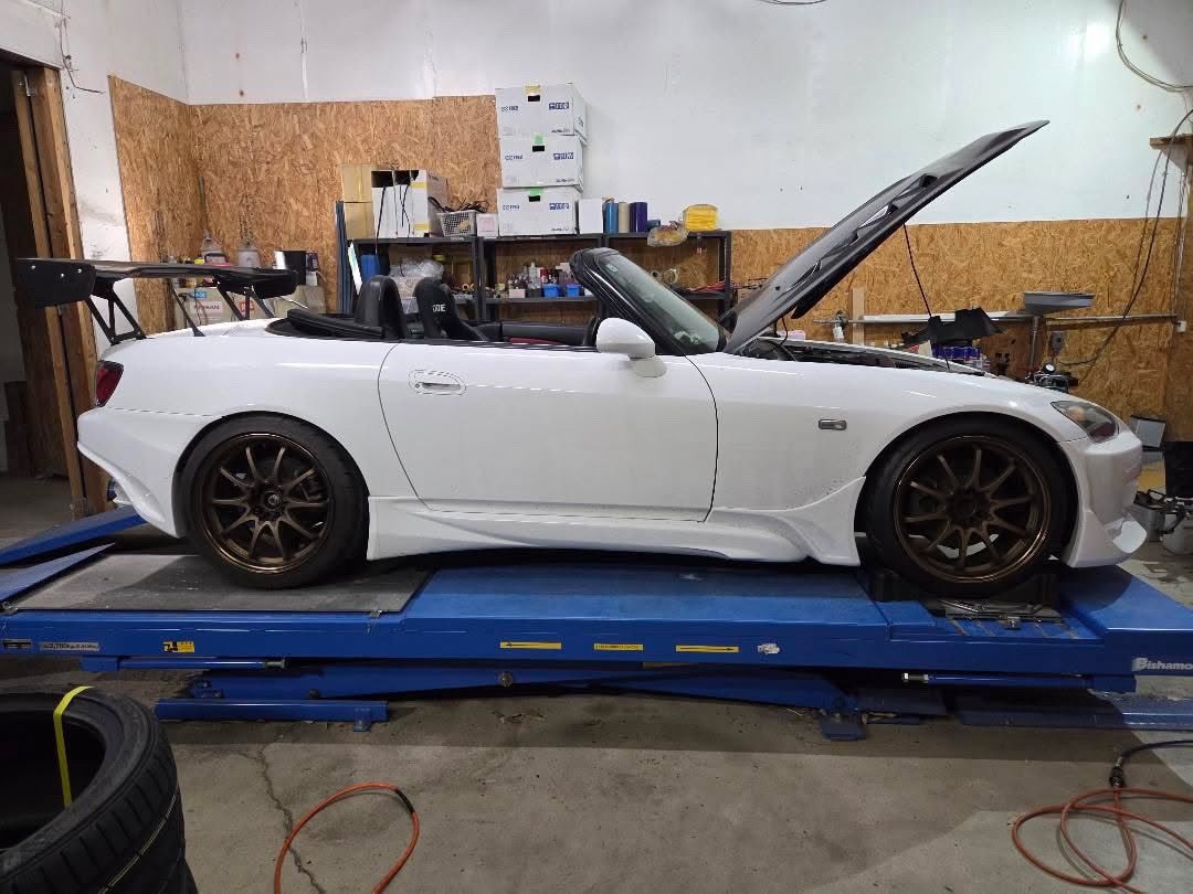nsx_fd3s_'s tweet photo. 同居人のce28も盗まれました
タイヤ
225/40/18
235/40/18
8.5j＋38だったと思います
見かけたらご連絡お願いします https://t.co/05Pcxn9kdA