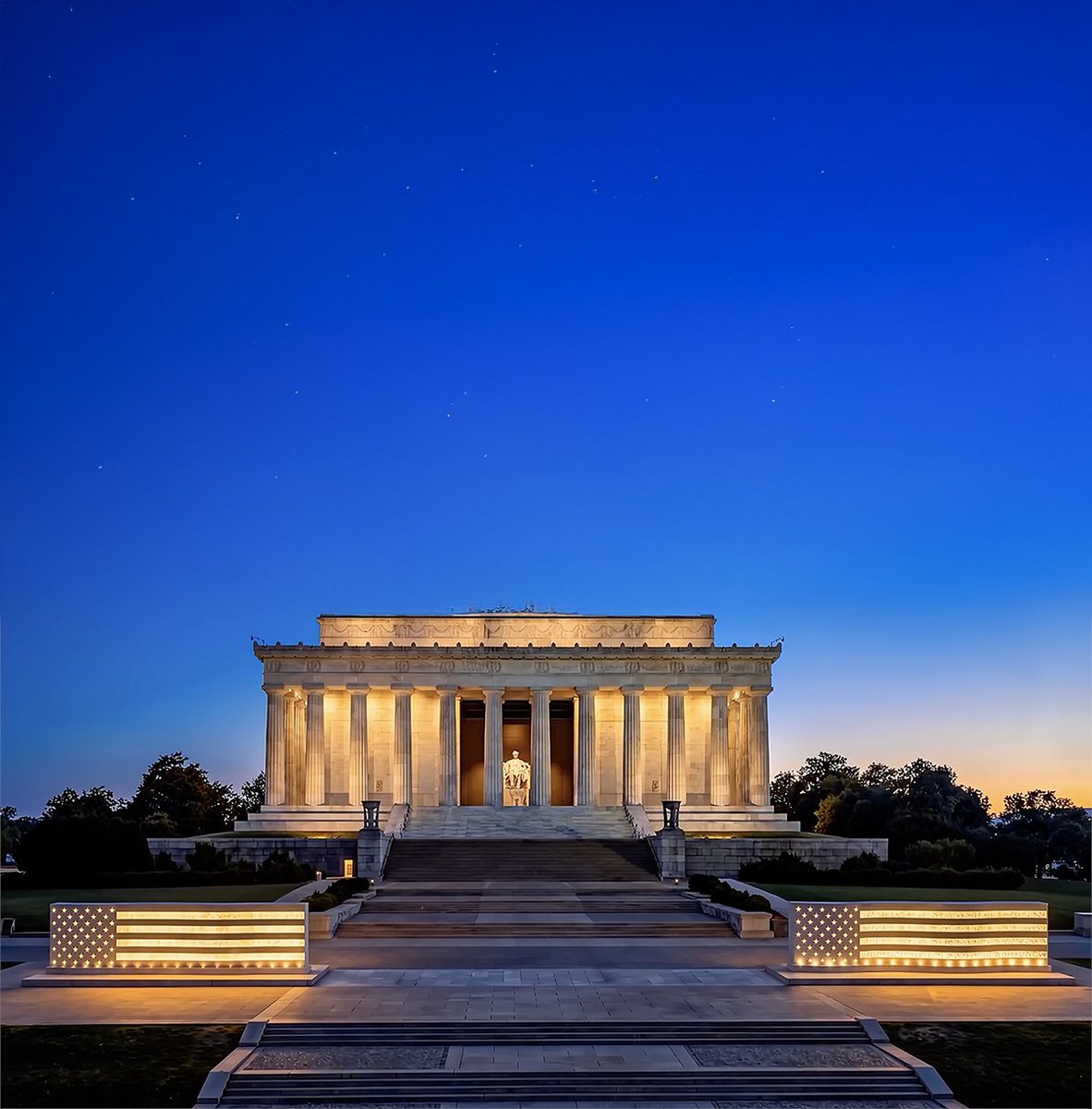 spurs's tweet photo. Beginning today, our Official Military Appreciation Partner @USAA is honoring every U.S. service member through a special installment of a National Military Monument at the National Mall. 

Please join us and USAA in showing our gratitude for 250 years of sacrifice for our freedom. To learn more about this tribute, visit https://t.co/0tw75xMn13 🇺🇸