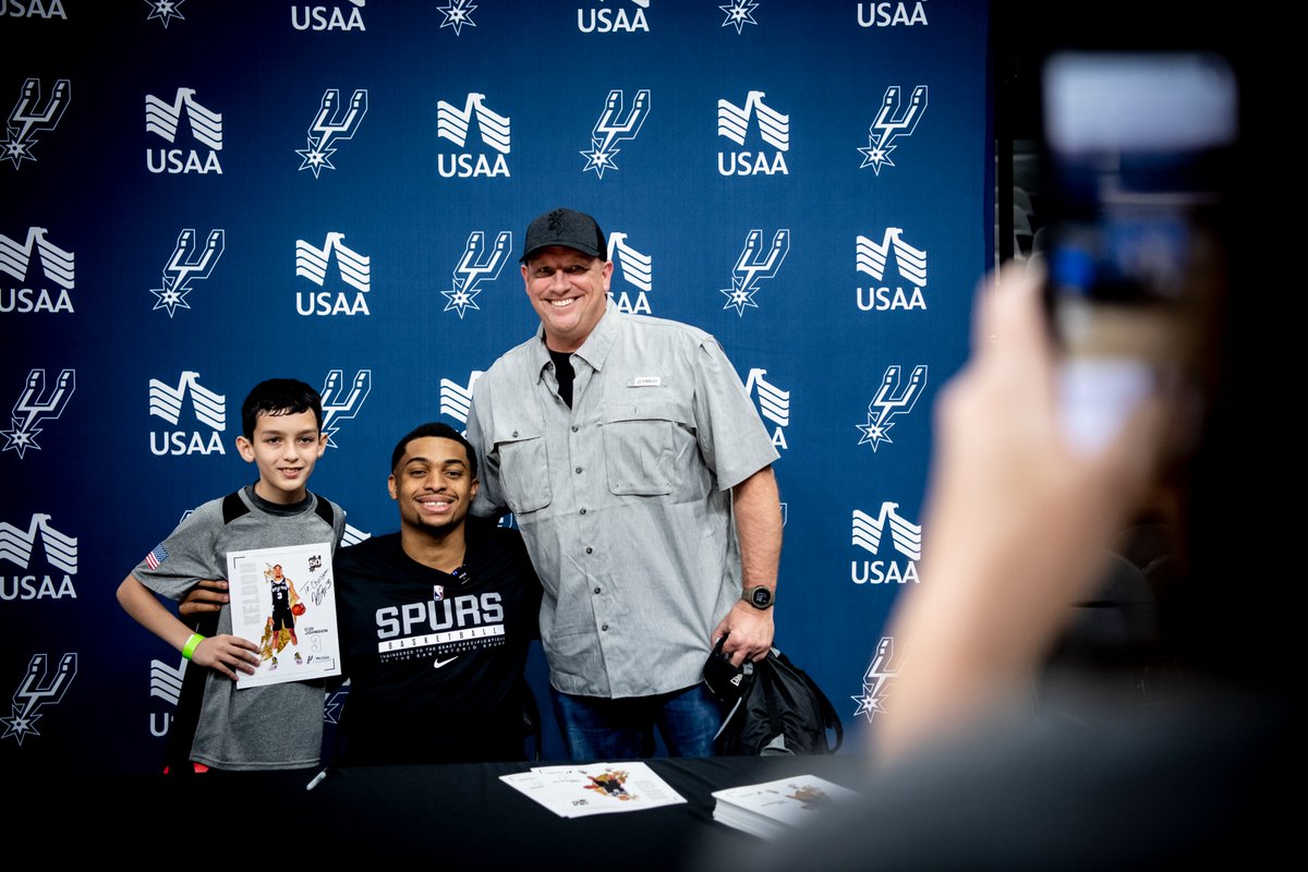spurs's tweet photo. Beginning today, our Official Military Appreciation Partner @USAA is honoring every U.S. service member through a special installment of a National Military Monument at the National Mall. 

Please join us and USAA in showing our gratitude for 250 years of sacrifice for our freedom. To learn more about this tribute, visit https://t.co/0tw75xMn13 🇺🇸