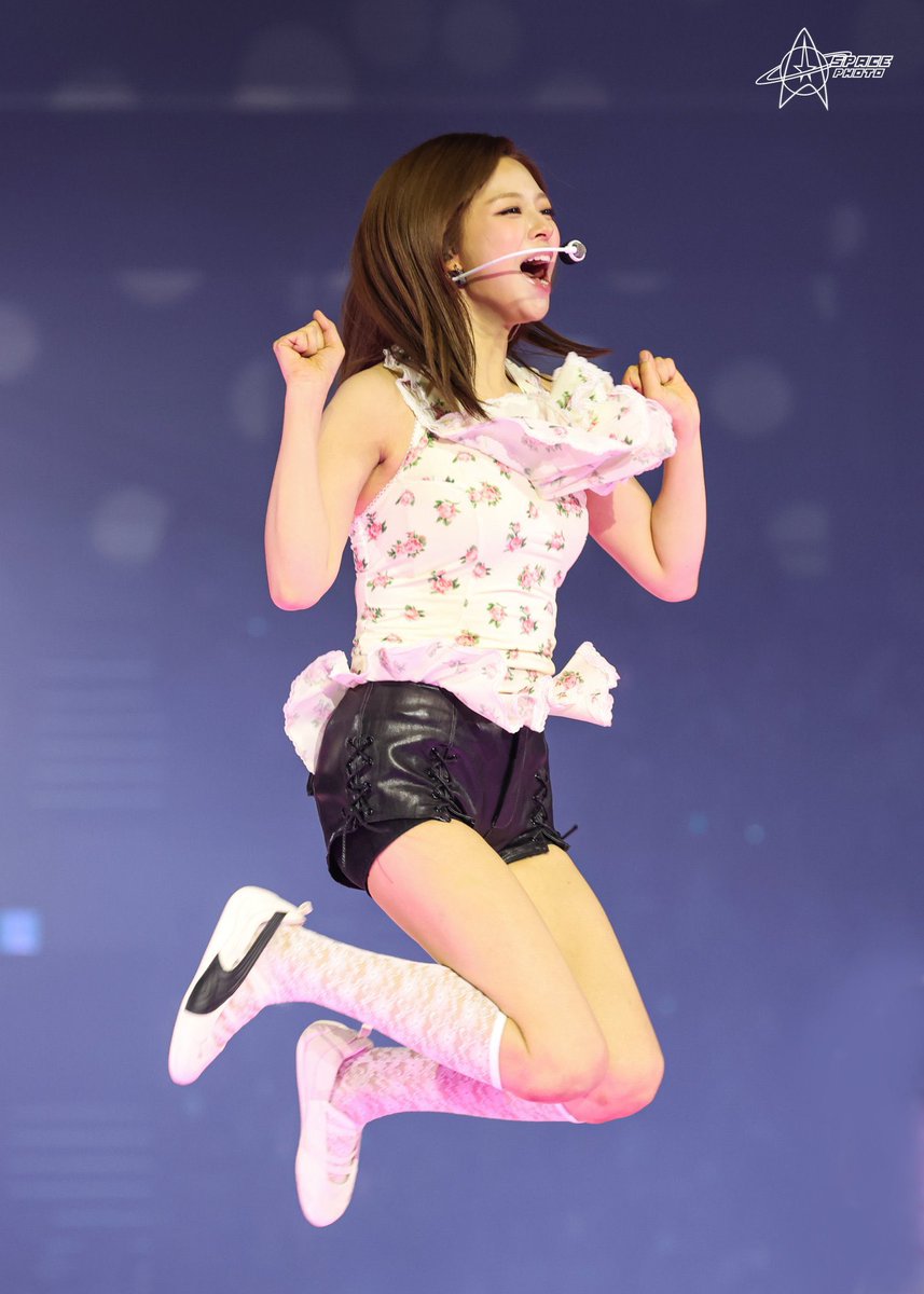 tw_aggle's tweet photo. 반전매력 https://t.co/HmMO5jG70A