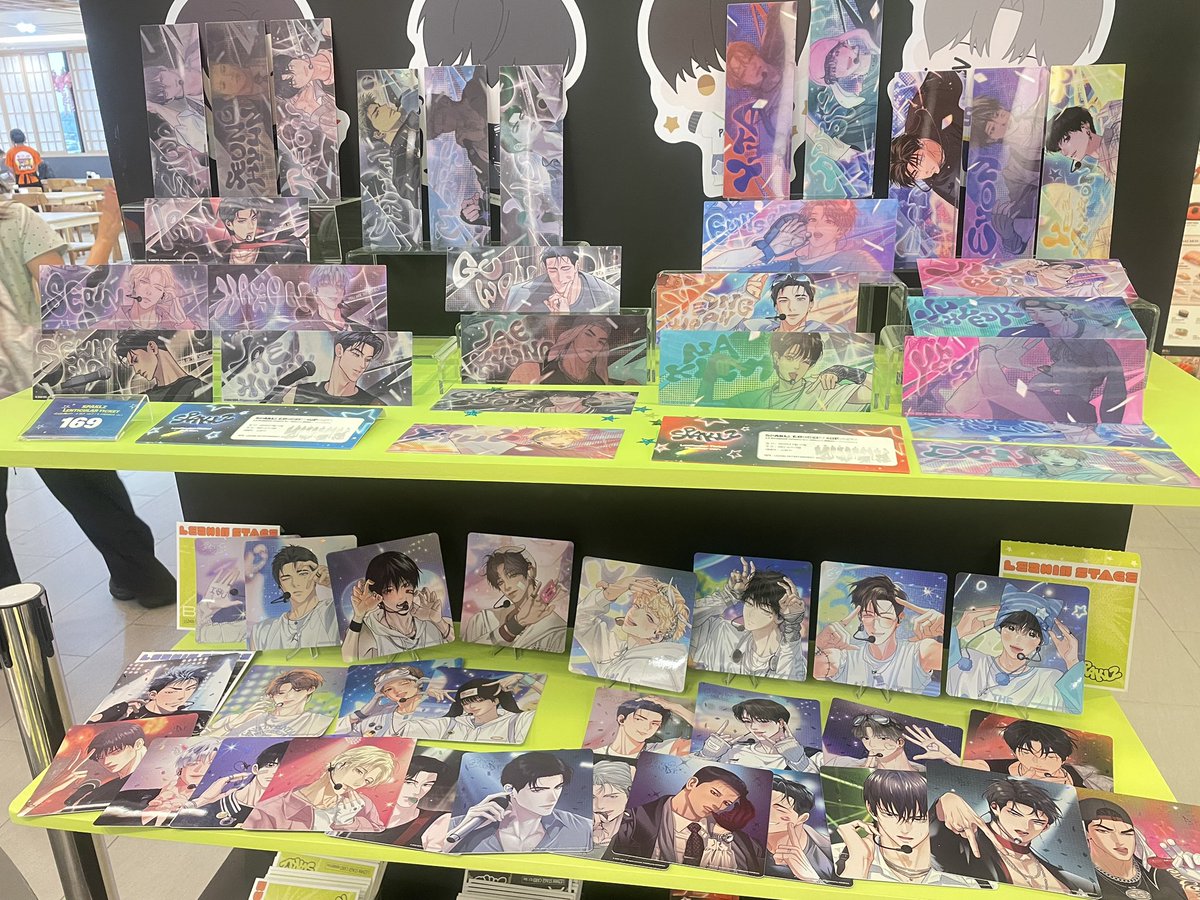 Wiinter1994's tweet photo. มาเชียร์ติดขอบเวที 💜 มางานครั้งแรกจัดงานดี และเดินทางง่ายมาก 
#JMEESHOPTH #SPAKLZINBKK 
#SPAKLZ #LEZHINTH https://t.co/pjT84IODIe