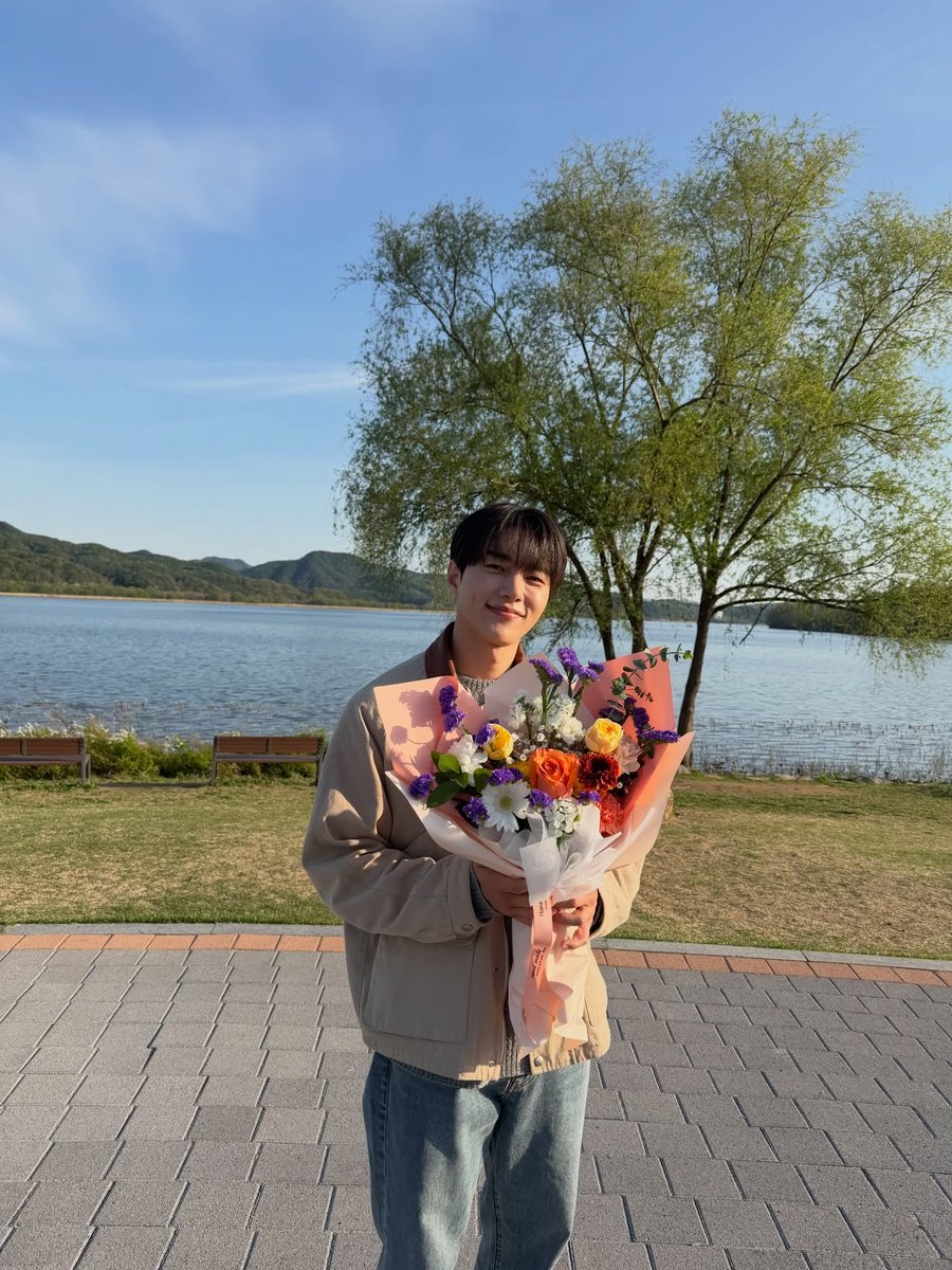 L_etter313's tweet photo. 의상 / 분장 / 미용 팀 인스타 https://t.co/I8QXmPm2Uv