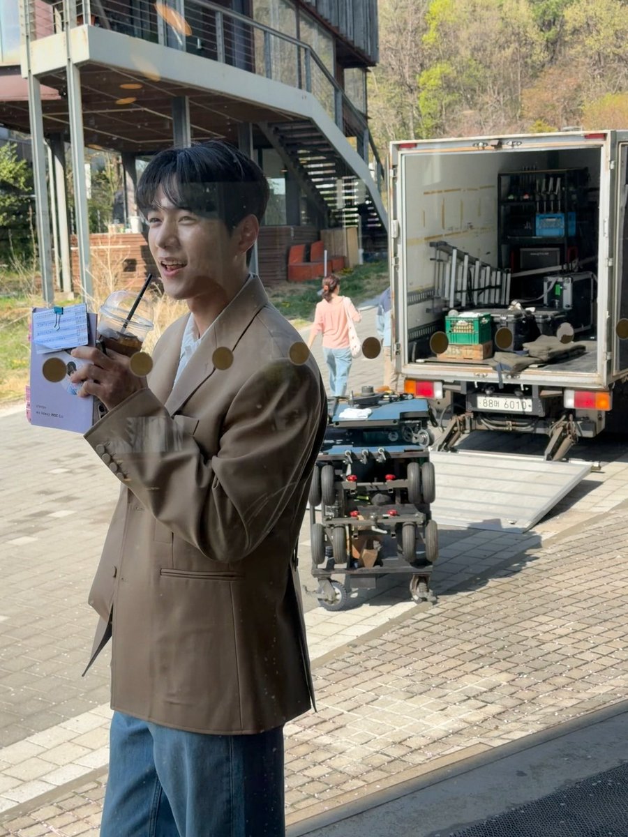 L_etter313's tweet photo. 의상 / 분장 / 미용 팀 인스타 https://t.co/I8QXmPm2Uv