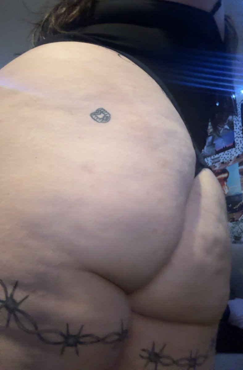 gothbongprncess's tweet photo. I know you were craving dessert 🍑🥧
-
#pawg #bdsm #nsfwtwt #cnc #goonette #bbc #bwc #plussize https://t.co/jlJs6mfTGK