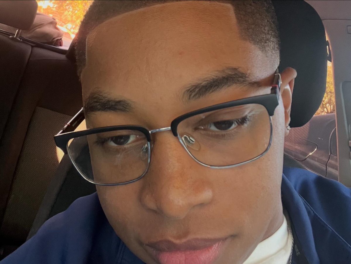 that_boy_daleon's tweet photo. Category is face 💳 https://t.co/QrUPCidbJ8